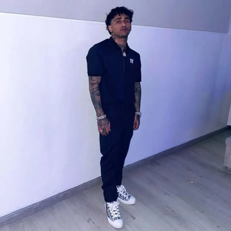 Bryant Mayers outfit in 11 Degrees and Dior, 2021