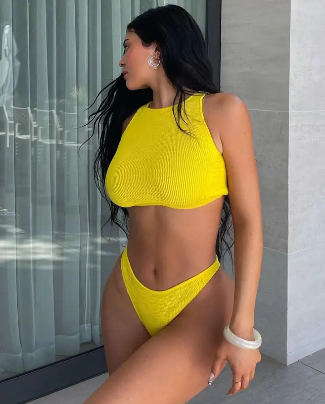 Kylie Jenner outfit in Panconesi and Cleonie, 2021