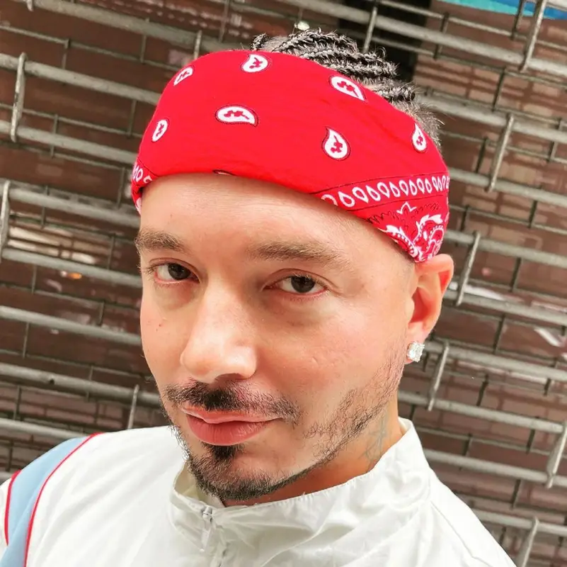 J Balvin outfit in Supreme, Nike, and Comme Des Garcons, 2021