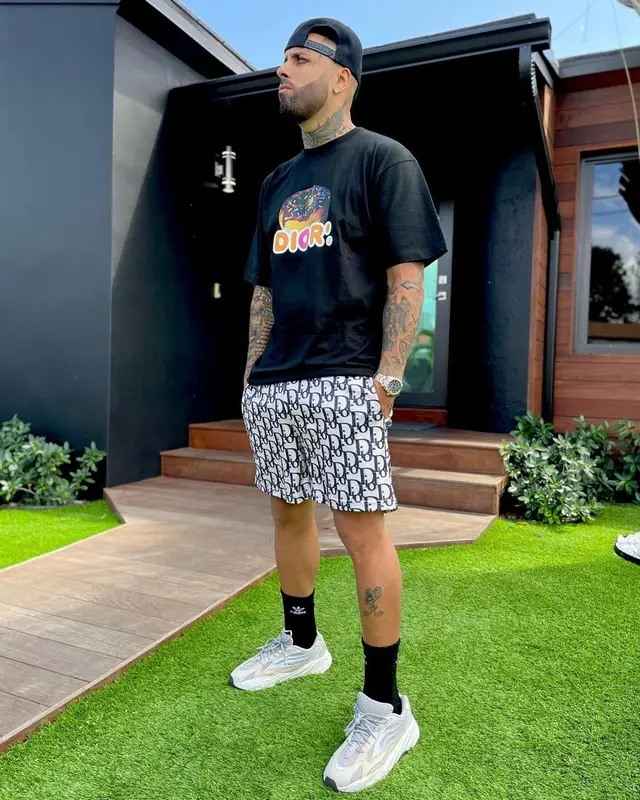 Nicky Jam outfit in Adidas, 2021