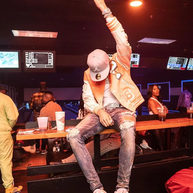 Stunna 4 Vegas outfit in Pimperelli, B.B. Simon, and New Era, 2021