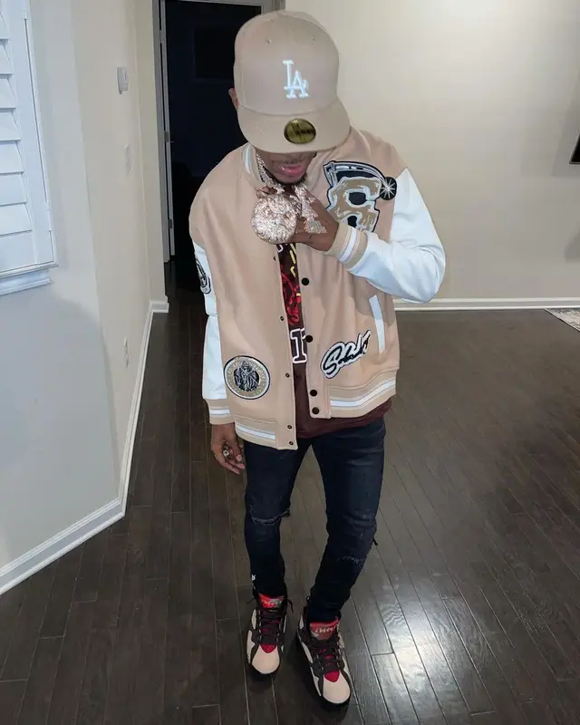 Toosii outfit in Jordan and New Era, 2021