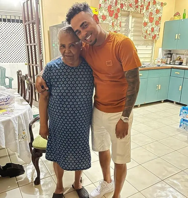 Ozuna outfit in Dolce & Gabbana and Nike, 2021