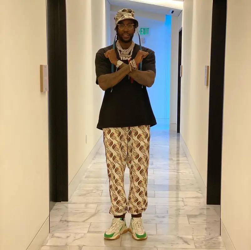 2 Chainz outfit in Vlone, Gucci, and The North Face, 2021