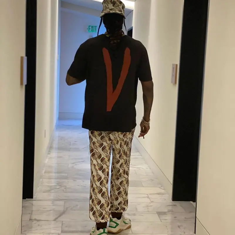 2 Chainz outfit in Vlone, Gucci, and The North Face, 2021