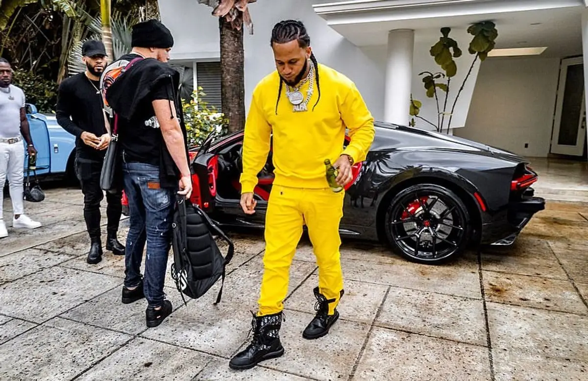El Alfa El Jefe outfit in Dior, 2021