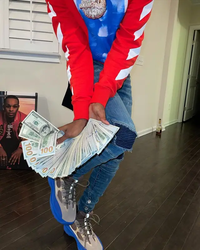 Toosii outfit in Off-White, Supreme, and New Era, 2021