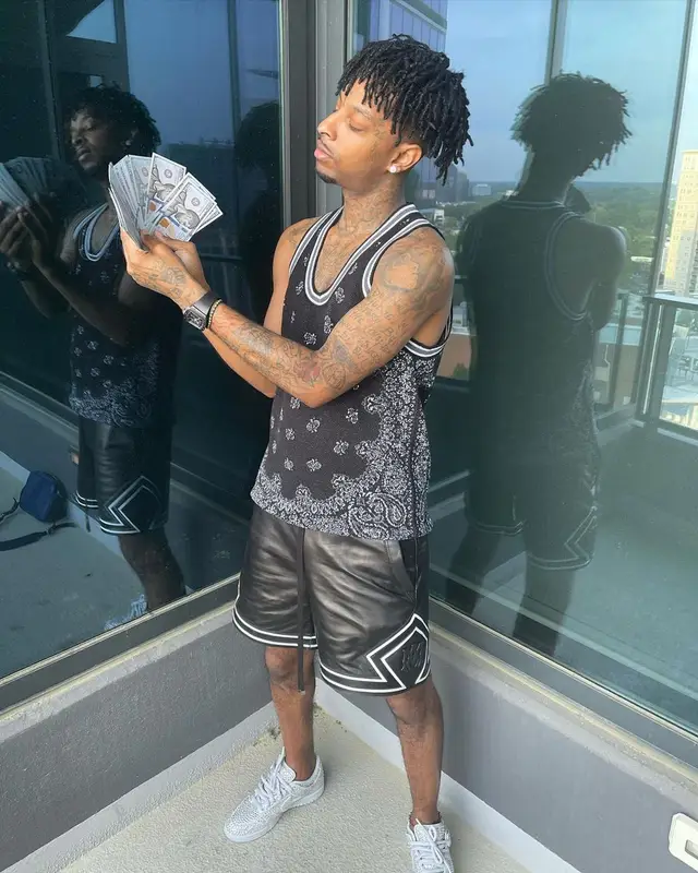 21 Savage outfit in Amiri, Nike, and Chrome Hearts, 2021