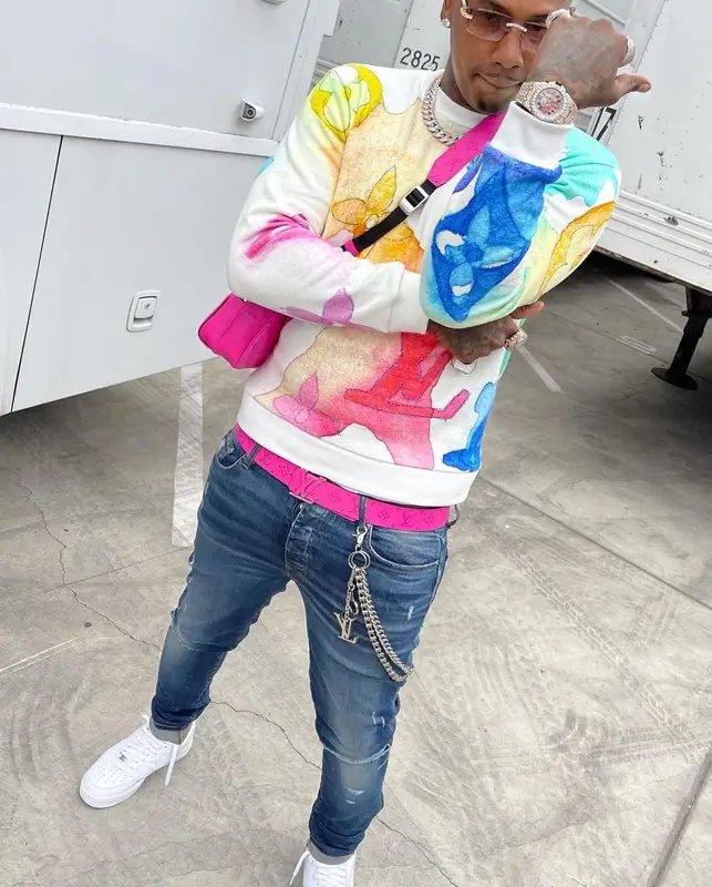 Moneybagg Yo outfit in Louis Vuitton, Amiri, and Cartier, 2021