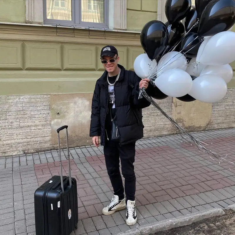 Куок outfit in Y-3, Louis Vuitton, and No Name, 2021