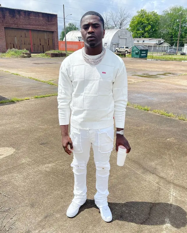 Bankroll Freddie outfit in Supreme, Valabasas, and Nike, 2021