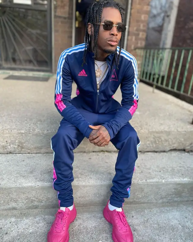 Snap Dogg outfit in Adidas, Gucci, and 9Five, 2021