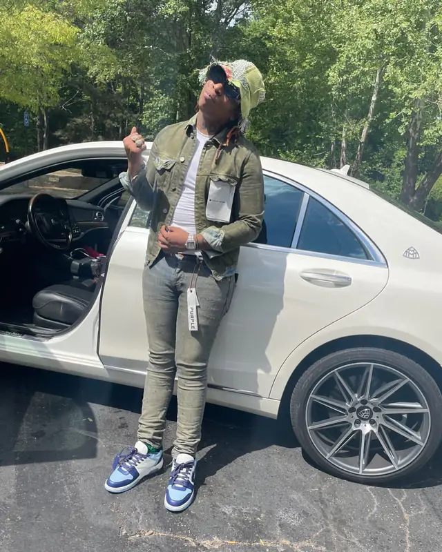 Lil Gotit outfit in Purple Brand and Off-White, 2021