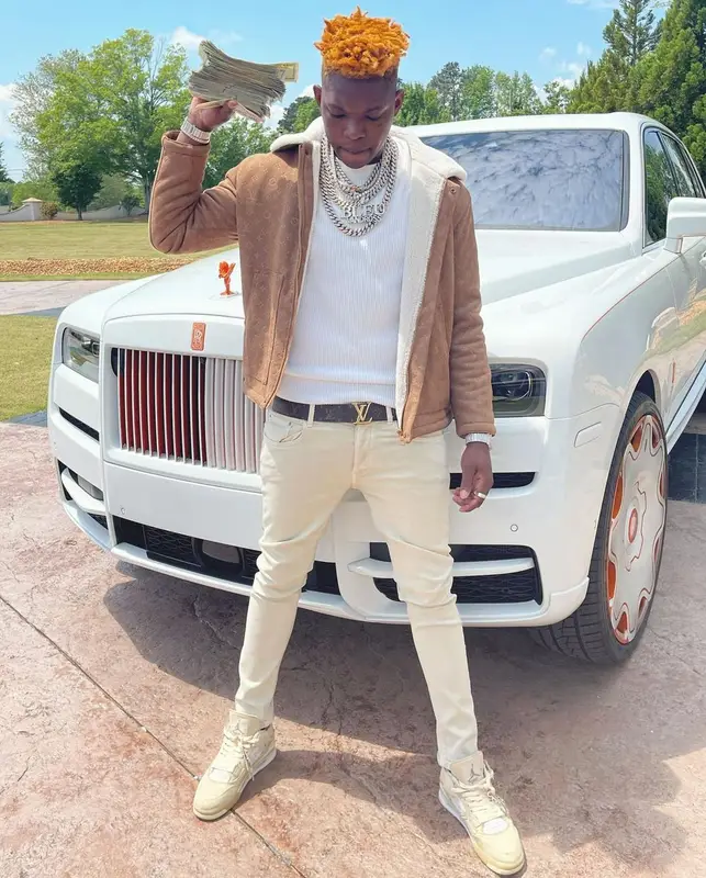 Yung Bleu outfit in Louis Vuitton, Jordan, and Off-White, 2021