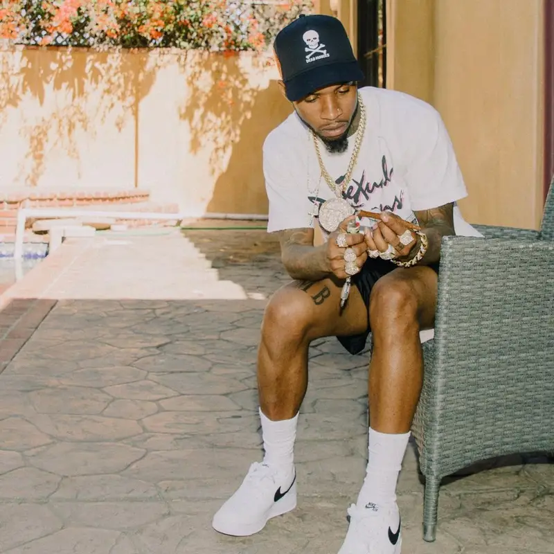 Tory Lanez outfit in Gallery Dept., Nike, and Off-White, 2021