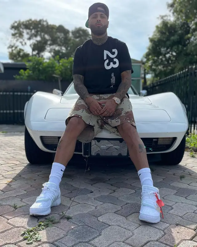 Nicky Jam outfit in Jordan, Gallery Dept., and Nike, 2021