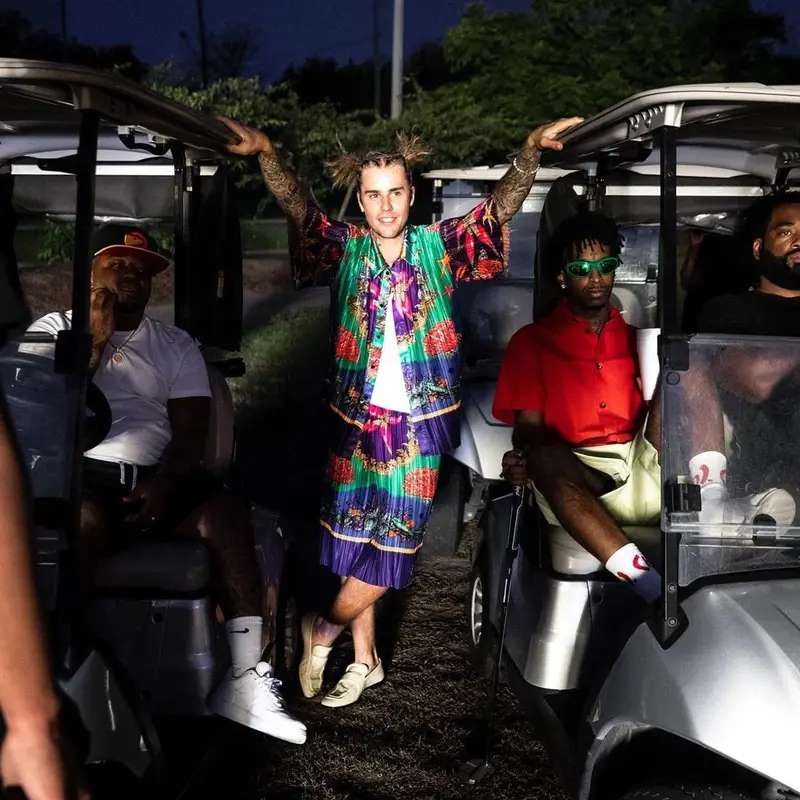 Justin Bieber outfit in Versace and Bottega Veneta, 2021