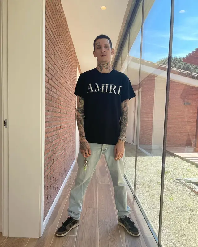 Kizaru outfit in Amiri, Givenchy, and Jordan, 2021