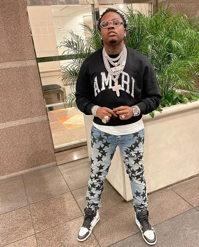 Gunna outfit in Amiri, Chemist, and Cartier, 2021