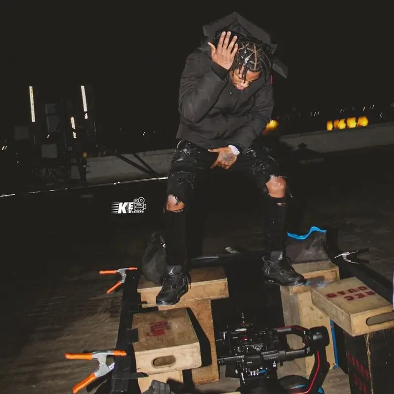 A Boogie Wit Da Hoodie outfit in Canada Goose, Amiri, and Jordan, 2021