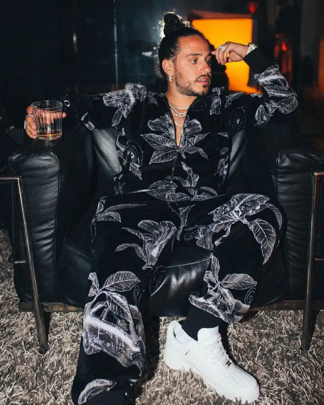Russ outfit in Givenchy and Nike, 2021