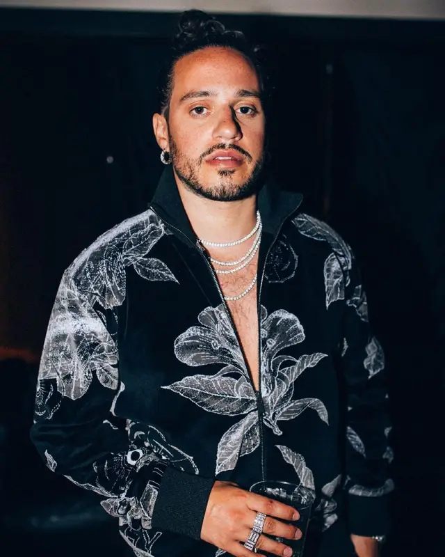 Russ outfit in Givenchy and Nike, 2021
