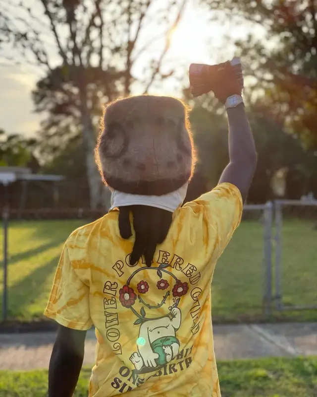 LPB Poody outfit in Onsomeshit and Gucci, 2021