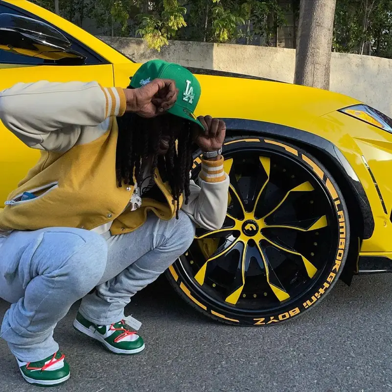 Chief Keef outfit in Amiri, Nike, and New Era, 2021