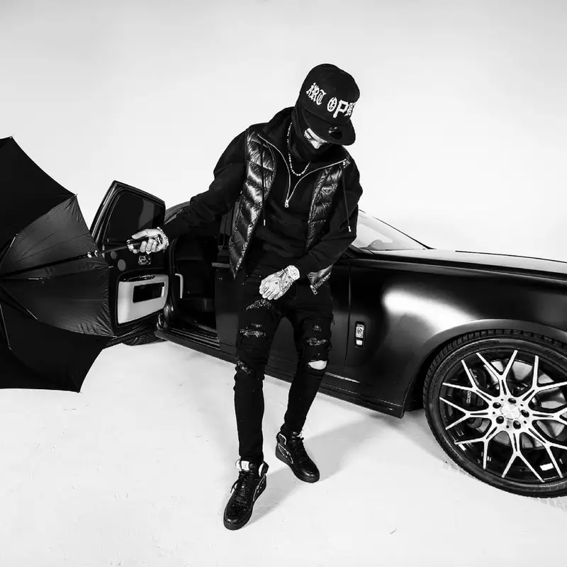 Sfera Ebbasta outfit in Prada and Enterprise Japan, 2021