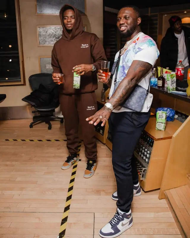 Headie One outfit in Louis Vuitton and Nike, 2021
