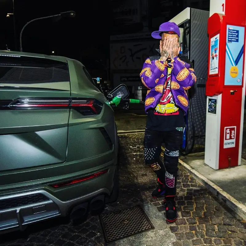 Sfera Ebbasta outfit in Numbskull , Amiri, and Jordan, 2021