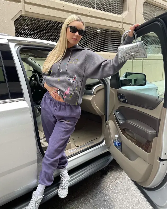 Sarah Snyder outfit in Gallery Dept., Nike, and Balenciaga, 2021