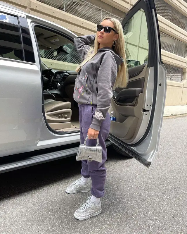 Sarah Snyder outfit in Gallery Dept., Nike, and Balenciaga, 2021