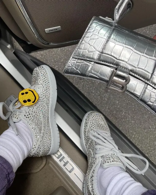 Sarah Snyder outfit in Gallery Dept., Nike, and Balenciaga, 2021