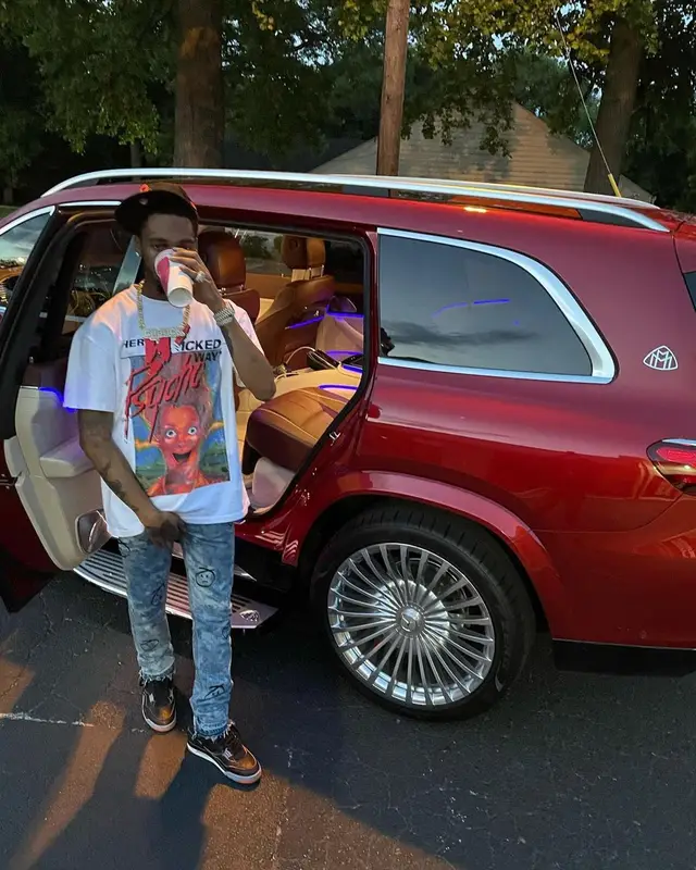 Key Glock outfit in Always on Tour, Jordan, and New Era, 2021