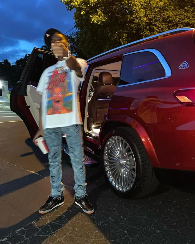 Key Glock outfit in Always on Tour, Jordan, and New Era, 2021
