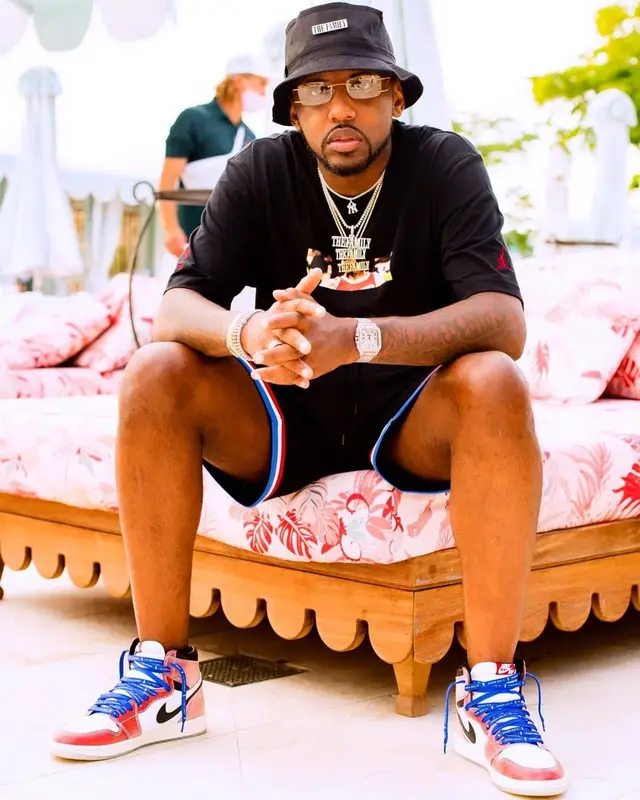 Fabolous outfit in Jordan, Vintage Frames, and Trophy Room, 2021