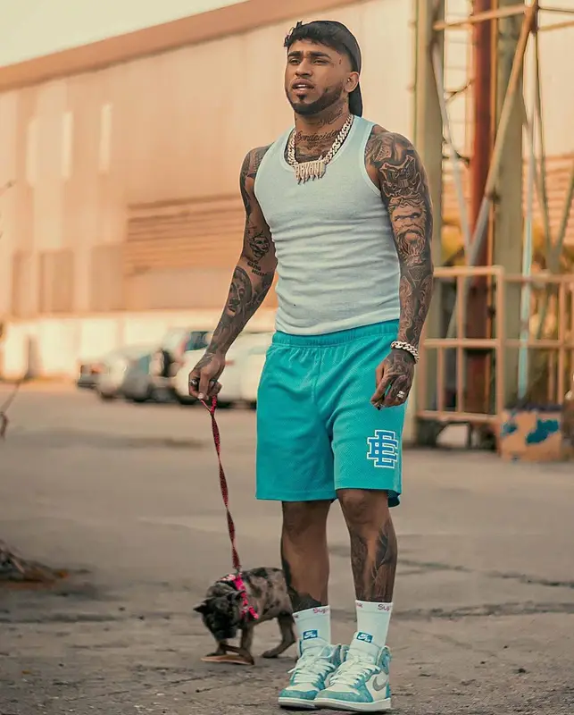Bryant Mayers outfit in Eric Emanuel, Supreme, and Hanes, 2021