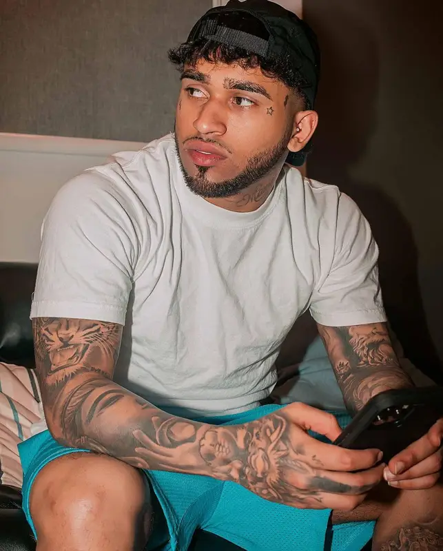 Bryant Mayers outfit in Eric Emanuel, Supreme, and Hanes, 2021
