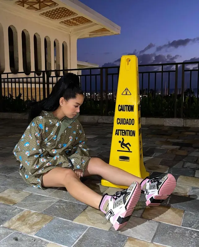 Bella Poarch outfit in Gucci, No Name, and Doraemon, 2021