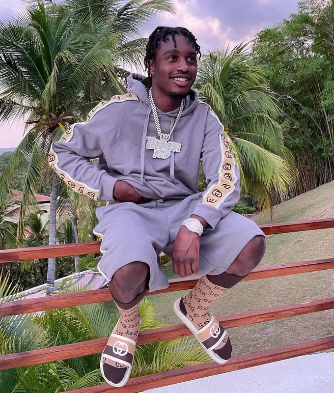 Lil Tjay outfit in Gucci, 2021