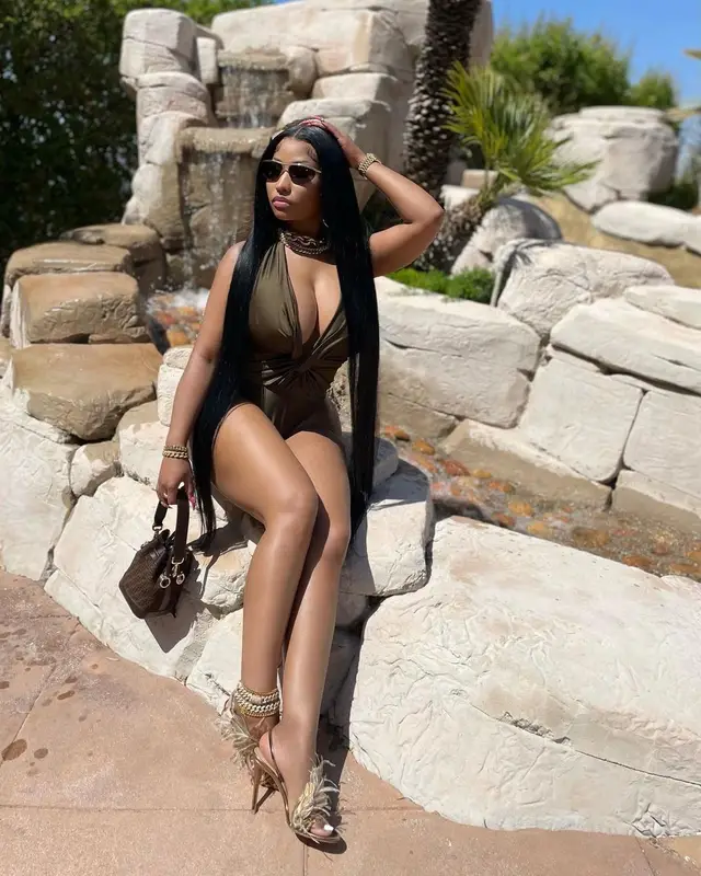 Nicki Minaj outfit in Fendi, Bottega Veneta, and Alexandre Vauthier, 2021