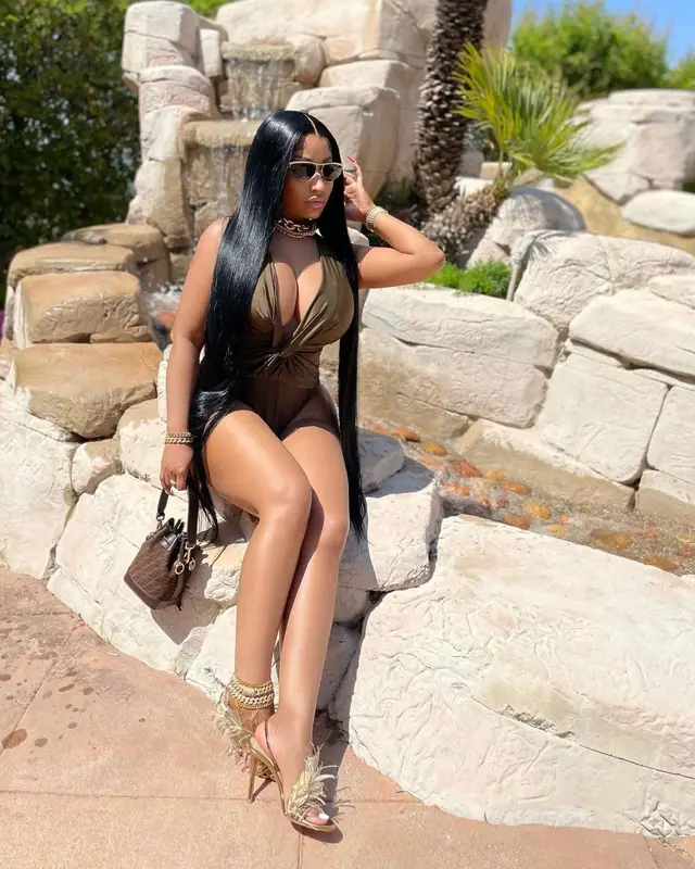 Nicki Minaj outfit in Fendi, Bottega Veneta, and Alexandre Vauthier, 2021