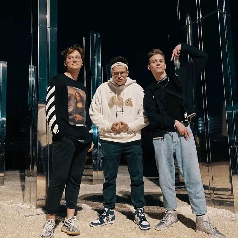 Бустер outfit in Palm Angels, Stone Island, and Nike, 2021