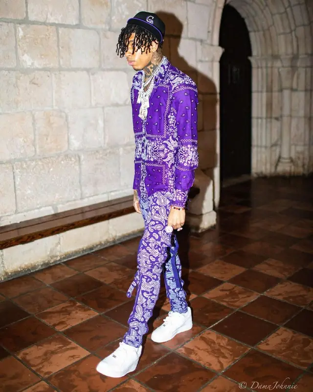 NLE Choppa outfit in Valabasas, Nike, and New Era, 2021