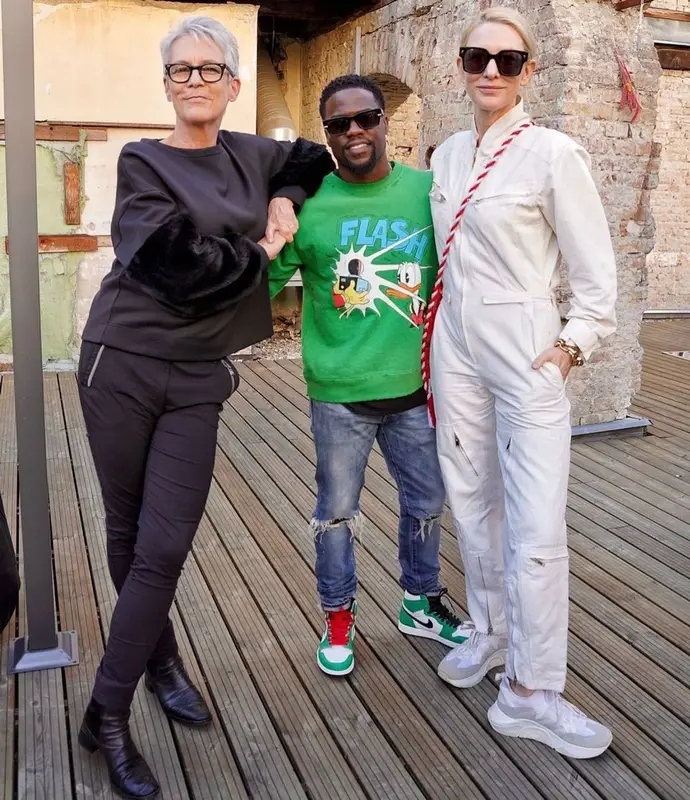 Kevin Hart outfit in Gucci, Nike, and Disney, 2021