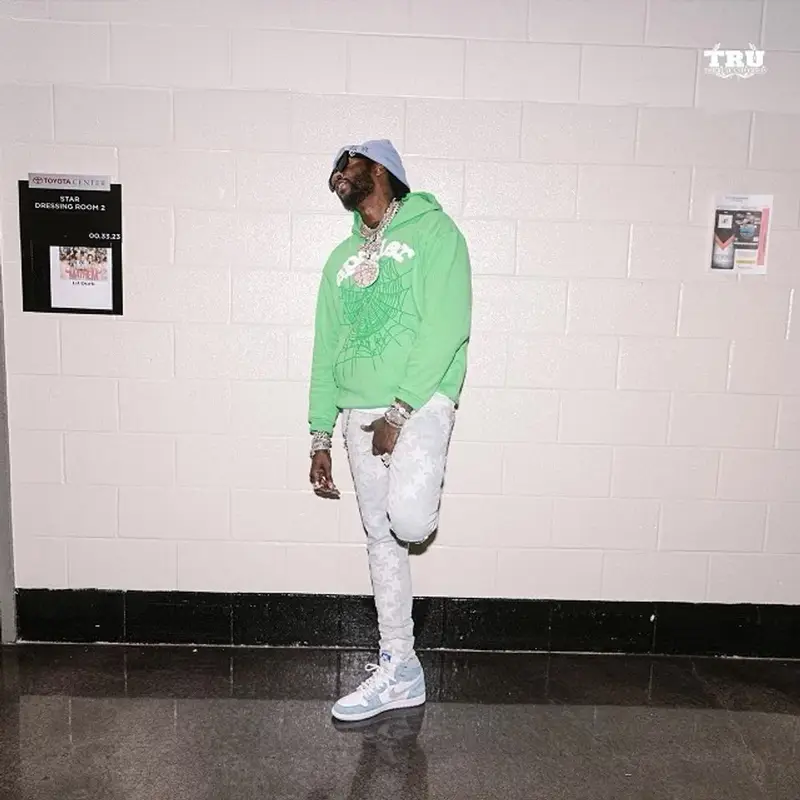 2 Chainz outfit in Young Thug Merch, Louis Vuitton, and Supreme, 2021