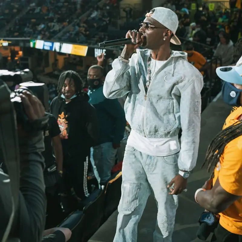 Young Dolph outfit in NBA and Louis Vuitton, 2021