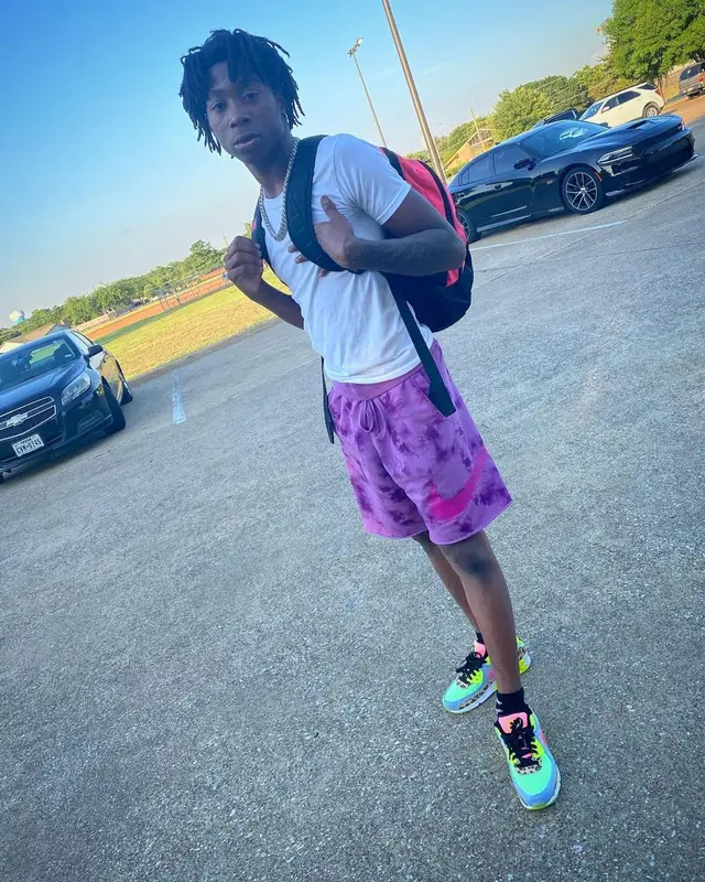 Lil Loaded outfit in Hanes and Nike, 2020