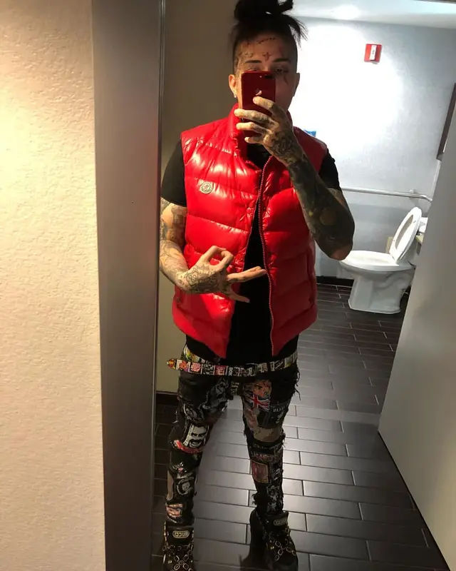 Sosmula outfit in Moncler, Gucci, and DGK, 2019